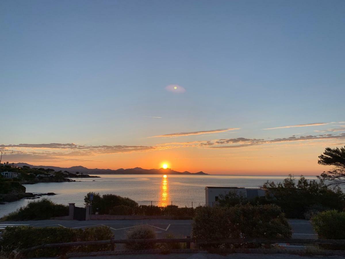 Hotel La Caravelle Fréjus Eksteriør billede