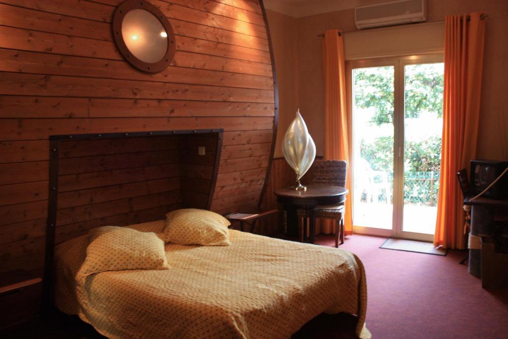 Hotel La Caravelle Fréjus Eksteriør billede