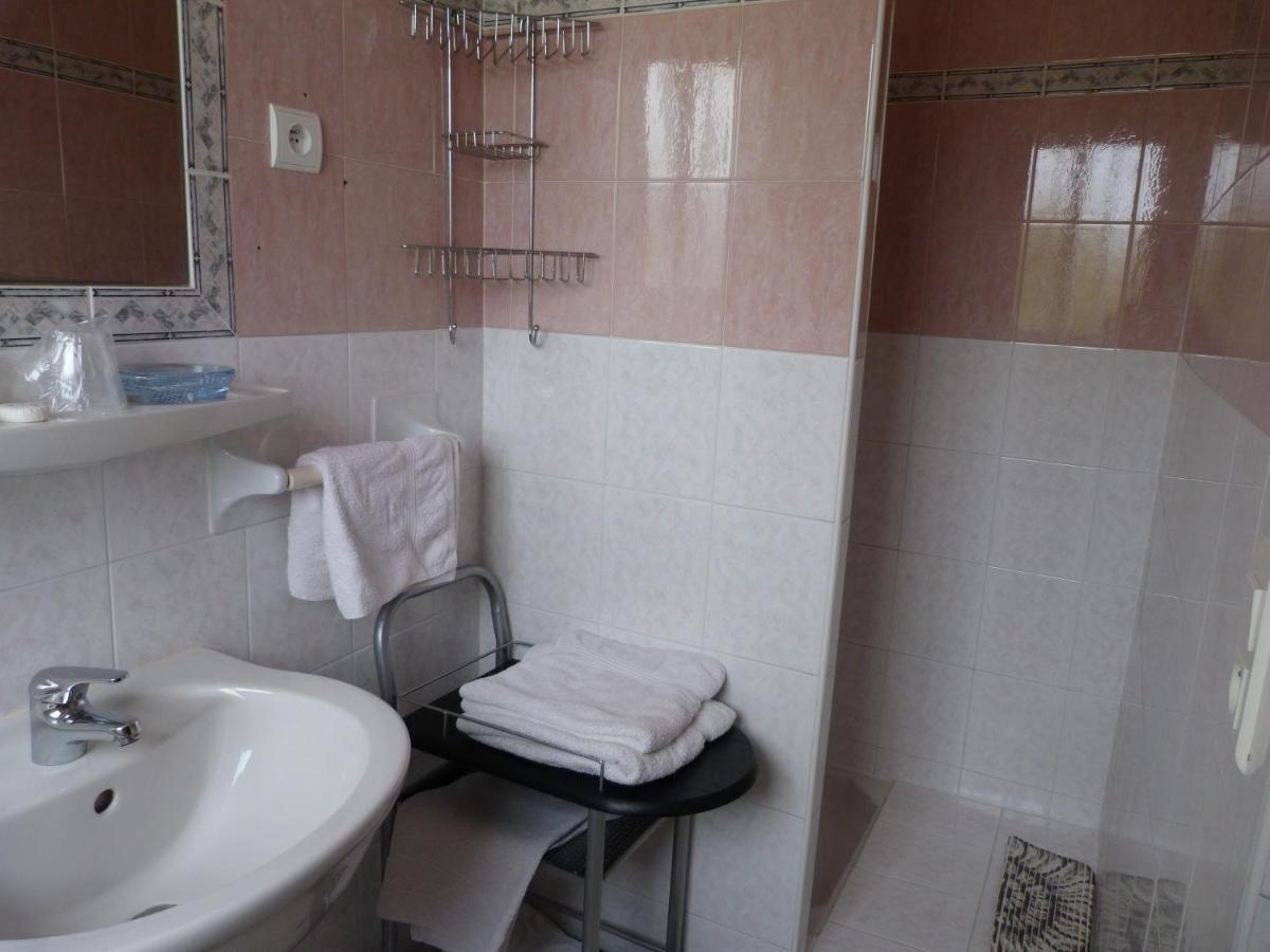 Hotel La Caravelle Fréjus Eksteriør billede